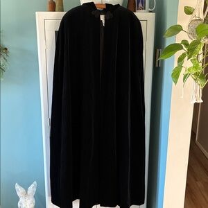 JS Signature Vintage Black Velvet Hooded Cape sz S side slits for arms euc